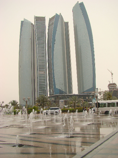 Emiratos Árabes, Abu Dhabi